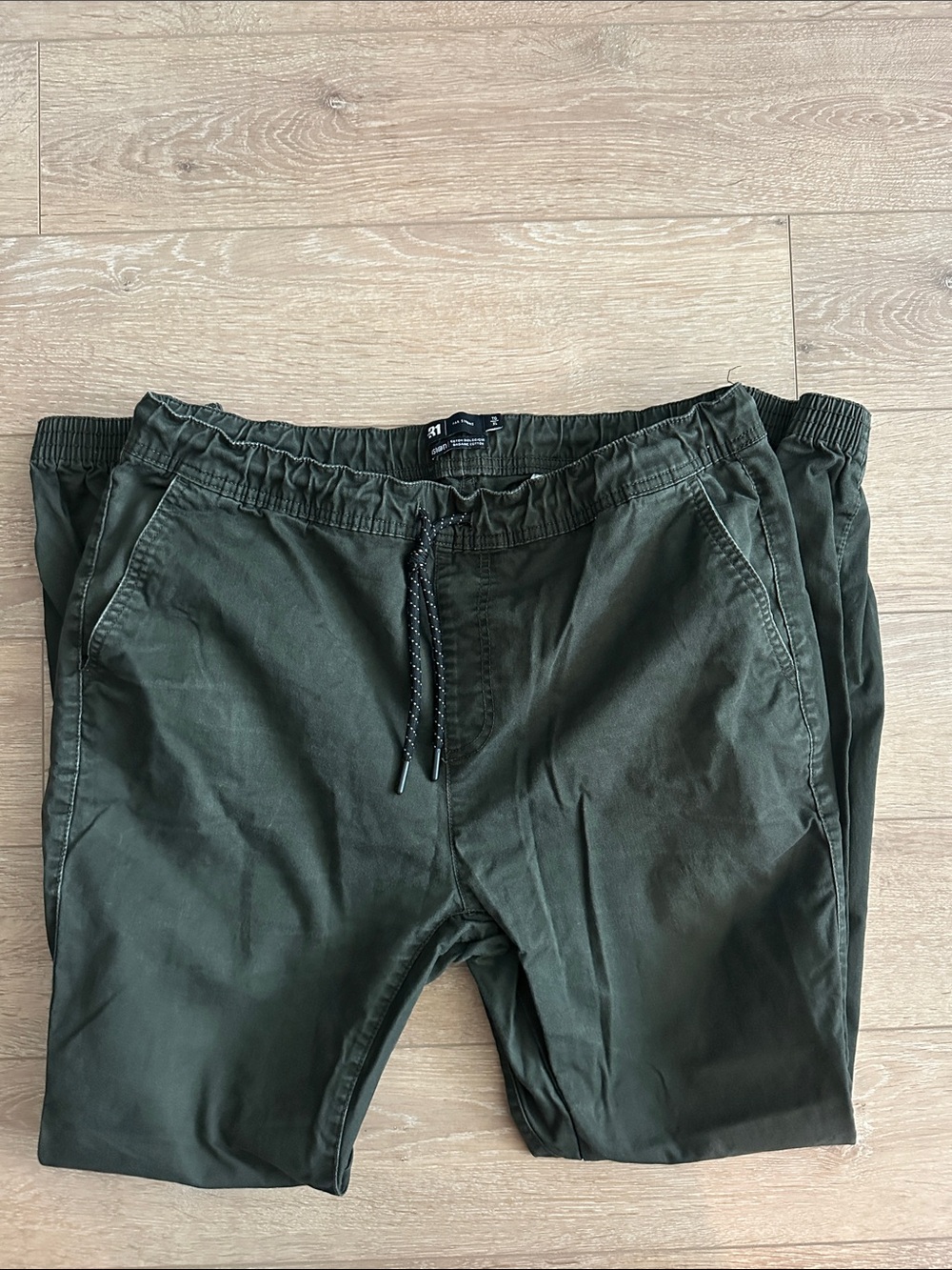 Simons Men's Olive Drawstring Chinos